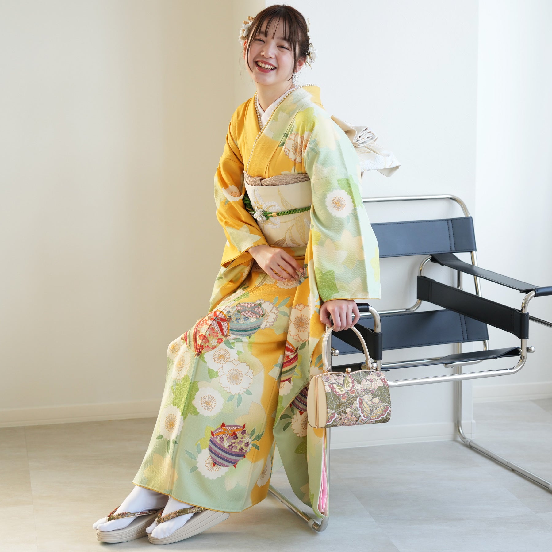 お振袖 クリームイエロー　明るい洋花　正絹　美品 1000625000.jpg?v=1736408451
