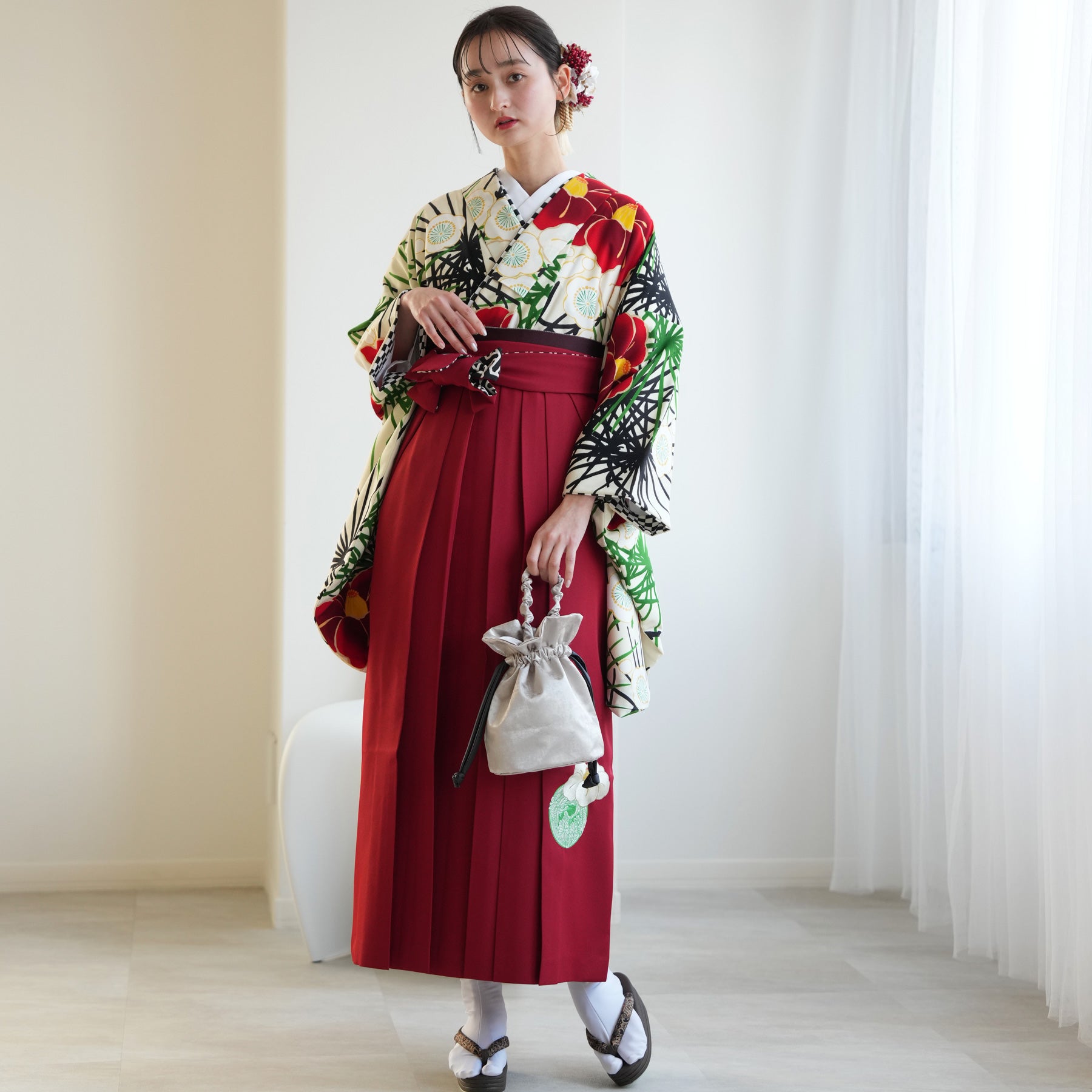 定3万以上utatane◆雲取梅柄の二尺袖着物+袴＋重ね衿縫付け済フルセット新品 5178711701_1_720x.jpg?v=1695799717