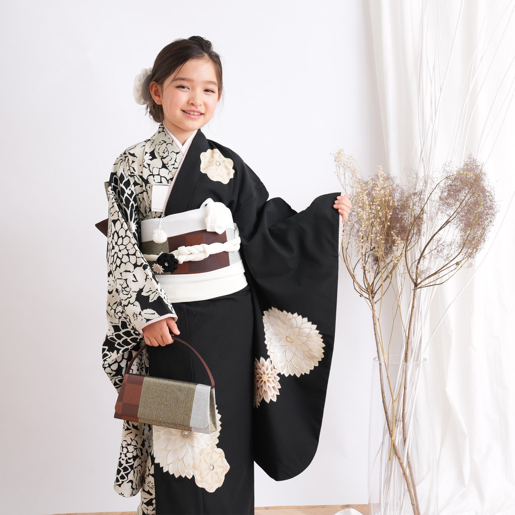 【レンタル】七五三 7歳 女の子 JAPAN STYLE ジャパンスタイル 着物 日本製作り帯 子供 kids 四つ身 お祝い着  モノクロ（1409601700）