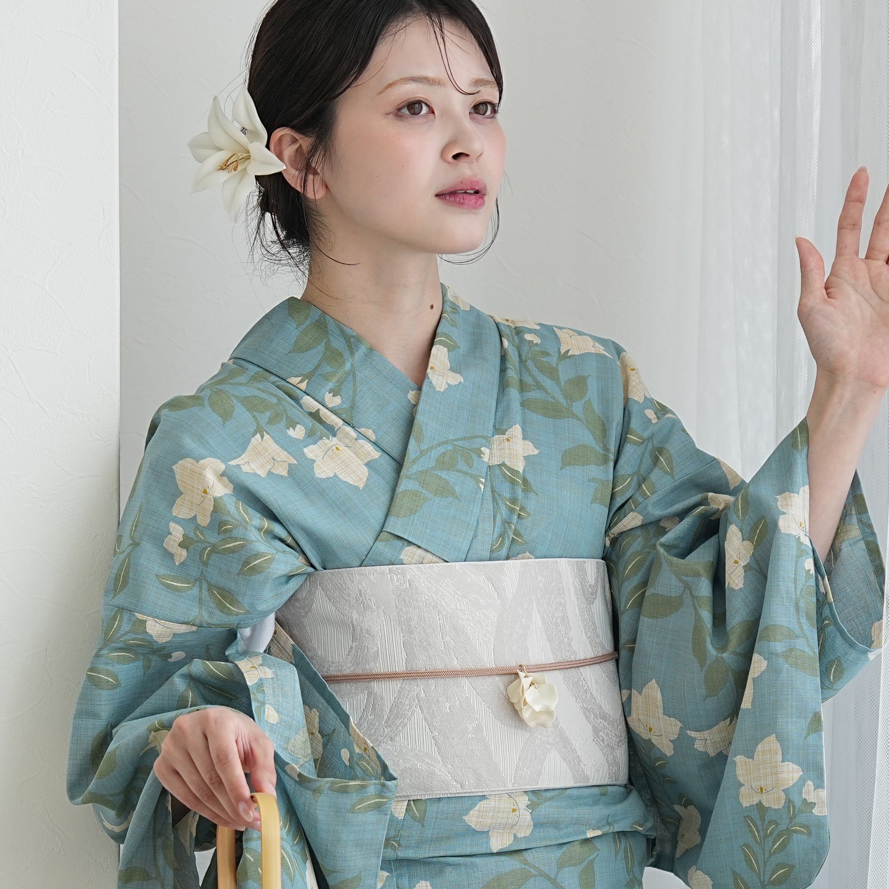 綿麻 浴衣3点セット（浴衣・帯・下駄）先染めベージュ・水色に桔梗
