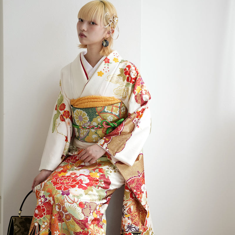 【レンタル】振袖 着物セット 正絹着物+正絹袋帯 成人式  晴れ着 記念撮影 往復送料無料 絵羽 白黒オレンジの牡丹松（1000602300）