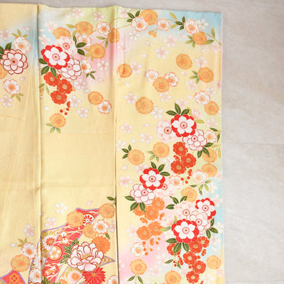 【レンタル】振袖 着物セット 正絹着物+正絹袋帯 成人式  晴れ着 記念撮影 往復送料無料 絵羽 淡黄色にオレンジの牡丹（1000603700）