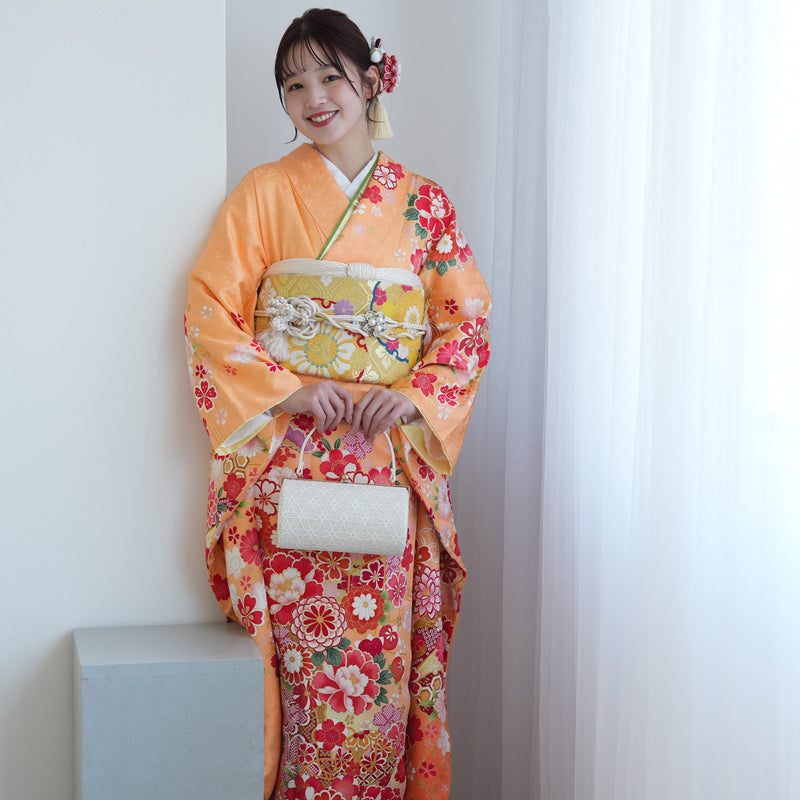 【レンタル】振袖 着物セット 正絹着物+正絹袋帯 成人式  晴れ着 記念撮影 往復送料無料 絵羽 オレンジとグリーンの牡丹松（1000605700）