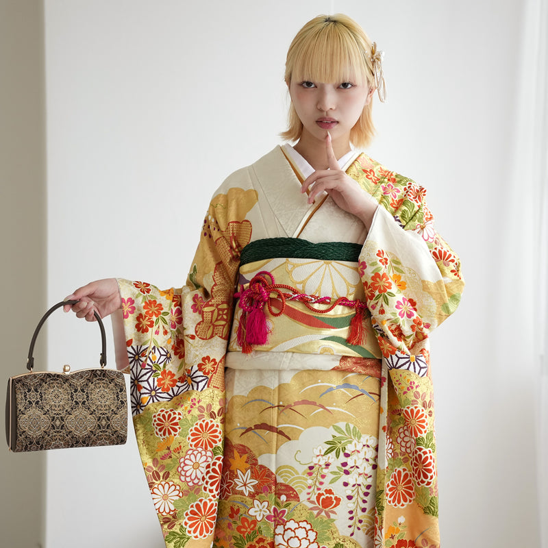 【レンタル】振袖 着物セット 正絹着物+正絹袋帯 成人式  晴れ着 記念撮影 往復送料無料 絵羽 淡黄色と抹茶のモダン（1000610500）