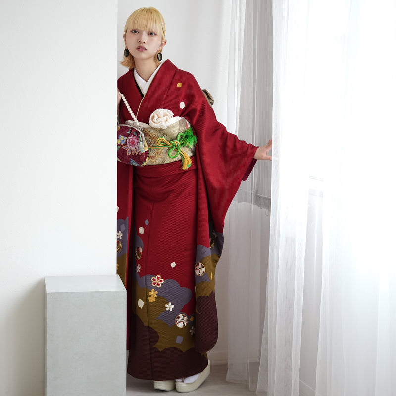 【レンタル】振袖 着物セット アンティーク正絹着物+正絹袋帯 成人式  晴れ着 記念撮影 往復送料無料 絵羽 レトロ赤の雲取（1000616800）