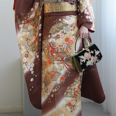 【レンタル】振袖 着物セット アンティーク正絹着物+正絹袋帯 成人式  晴れ着 記念撮影 往復送料無料 絵羽 ブラウンぼかしの古典柄（1000617000）