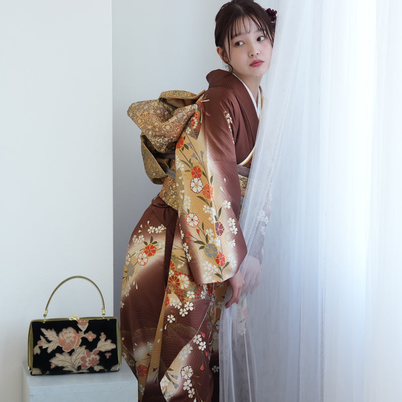【レンタル】振袖 着物セット アンティーク正絹着物+正絹袋帯 成人式  晴れ着 記念撮影 往復送料無料 絵羽 ブラウンぼかしの古典柄（1000617000）