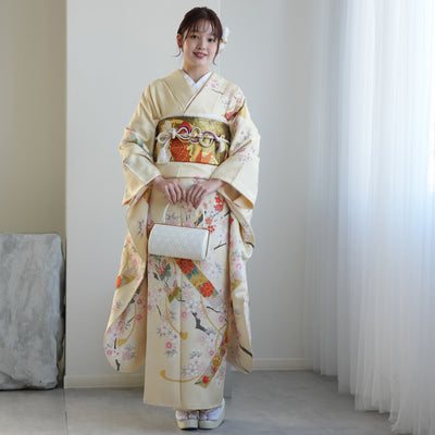 【レンタル】振袖 着物セット 正絹着物+正絹袋帯 成人式  晴れ着 記念撮影 往復送料無料 絵羽 クリームイエローの古典柄（1000617600）