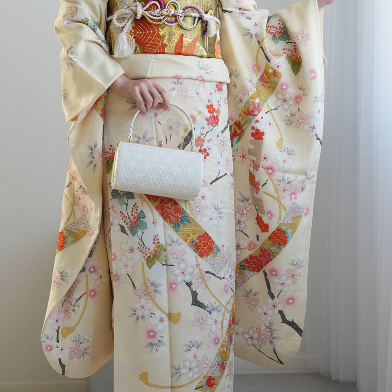 【レンタル】振袖 着物セット 正絹着物+正絹袋帯 成人式  晴れ着 記念撮影 往復送料無料 絵羽 クリームイエローの古典柄（1000617600）