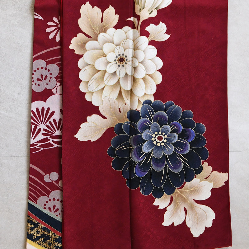 【レンタル】振袖 正絹着物+袋帯 21点セット 絵羽 深紅に大きな古典菊（1000625400）