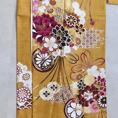 【レンタル】振袖 正絹着物+袋帯 21点セット 絵羽  芥子色に古典花結び（1000625800）