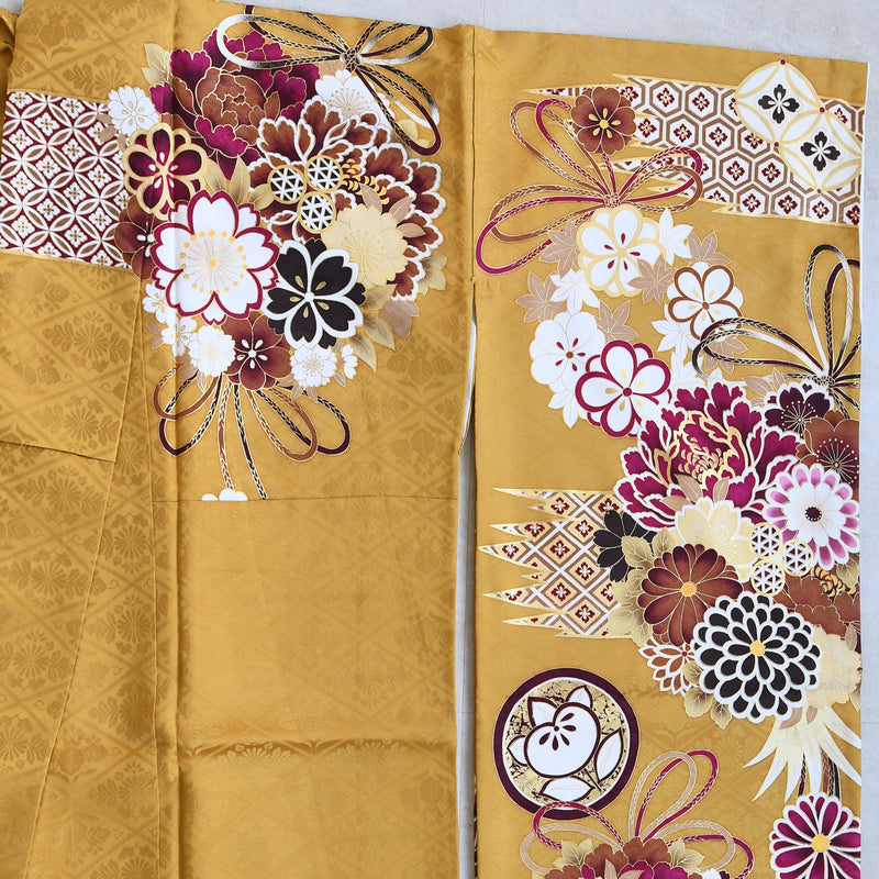 【レンタル】振袖 正絹着物+袋帯 21点セット 絵羽  芥子色に古典花結び（1000625800）
