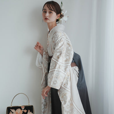 【レンタル】 袴 18点セット ピンクベージュに舞う鶴 正絹振袖着物 袴91cm（身長153-158cm） ブーツ着用時165cmまで適応  卒業式 大学生にも（1014651111）
