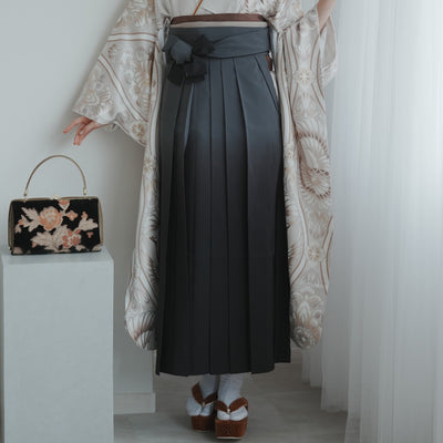 【レンタル】 袴 18点セット ピンクベージュに舞う鶴 正絹振袖着物 袴91cm（身長153-158cm） ブーツ着用時165cmまで適応  卒業式 大学生にも（1014651111）
