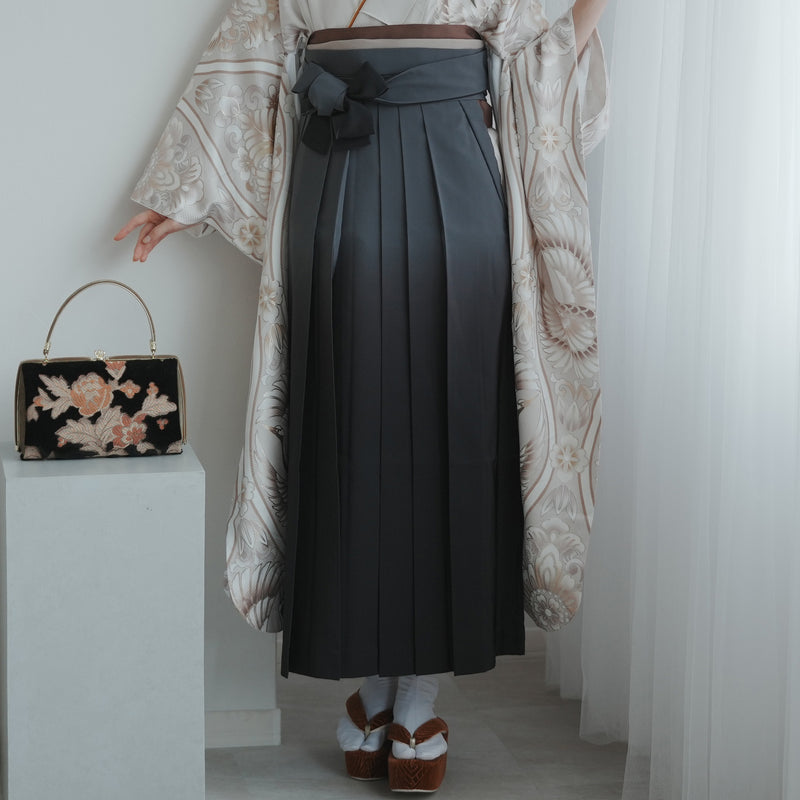 【レンタル】 袴 18点セット ピンクベージュに舞う鶴 正絹振袖着物 袴91cm（身長153-158cm） ブーツ着用時165cmまで適応  卒業式 大学生にも（1014651111）