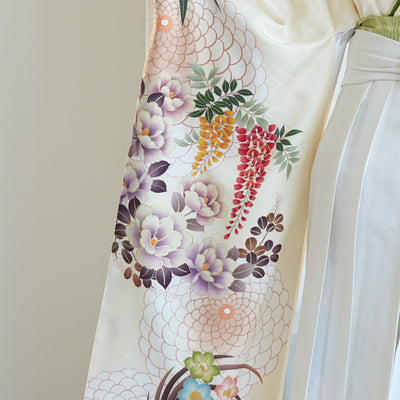 【レンタル】 袴 18点セット クリームに大きな丸菊と藤 正絹振袖着物 袴91cm（身長153-158cm） ブーツ着用時165cmまで適応  卒業式 大学生にも（1014651511）