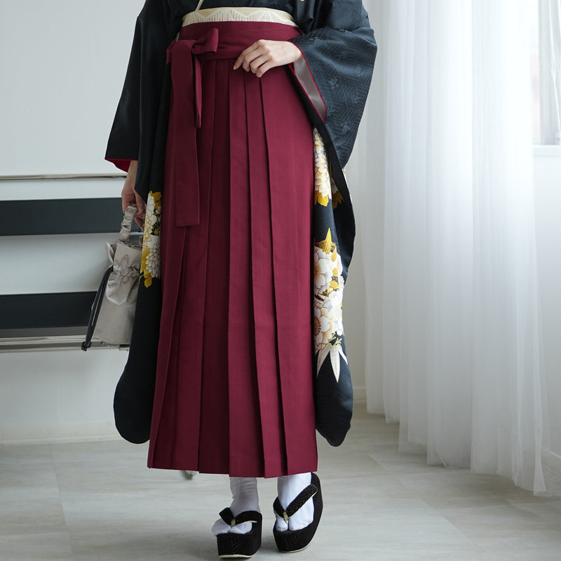 【レンタル】 袴 18点セット 黒地に華やか金彩と古典花 正絹振袖着物 袴91cm（身長153-158cm） ブーツ着用時165cmまで適応  卒業式 大学生にも（1014651911）