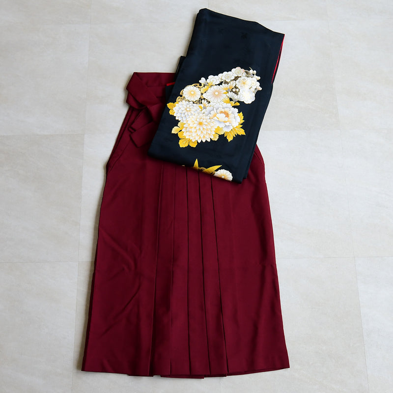 【レンタル】 袴 18点セット 黒地に華やか金彩と古典花 正絹振袖着物 袴91cm（身長153-158cm） ブーツ着用時165cmまで適応  卒業式 大学生にも（1014651911）