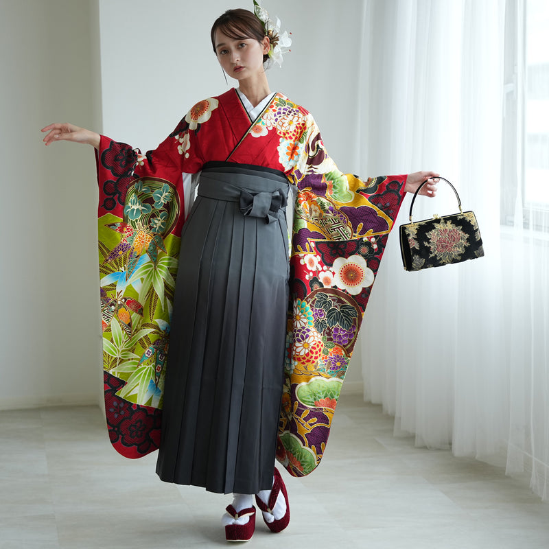 【レンタル】 袴 18点セット 赤地に鶴と菊の華やぎ古典柄 正絹振袖着物 袴91cm（身長153-158cm） ブーツ着用時165cmまで適応  卒業式 大学生にも（1014652111）