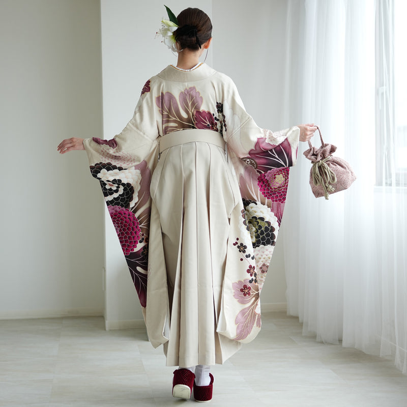 【レンタル】 袴 18点セット きなりに大きな菊 正絹振袖着物 袴91cm（身長153-158cm） ブーツ着用時165cmまで適応  卒業式 大学生にも（1014652211）