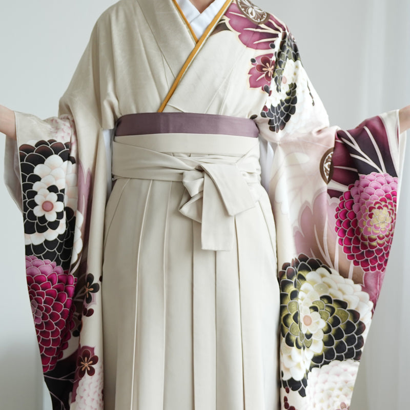 【レンタル】 袴 18点セット きなりに大きな菊 正絹振袖着物 袴91cm（身長153-158cm） ブーツ着用時165cmまで適応  卒業式 大学生にも（1014652211）