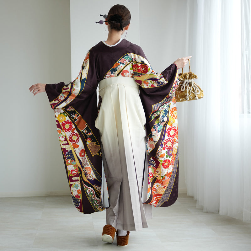 【レンタル】 袴 18点セット 黒紫に華やか熨斗目柄 正絹振袖着物 袴91cm（身長153-158cm） ブーツ着用時165cmまで適応  卒業式 大学生にも（1014652311）