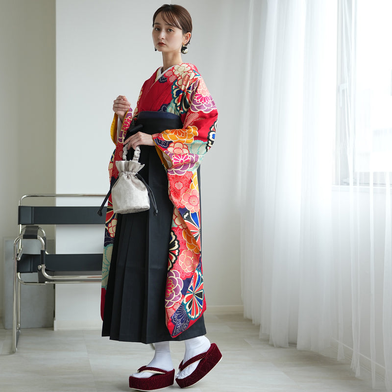 【レンタル】 袴 18点セット 赤の菊づくし 正絹振袖着物 袴91cm（身長153-158cm） ブーツ着用時165cmまで適応  卒業式 大学生にも（1014652411）