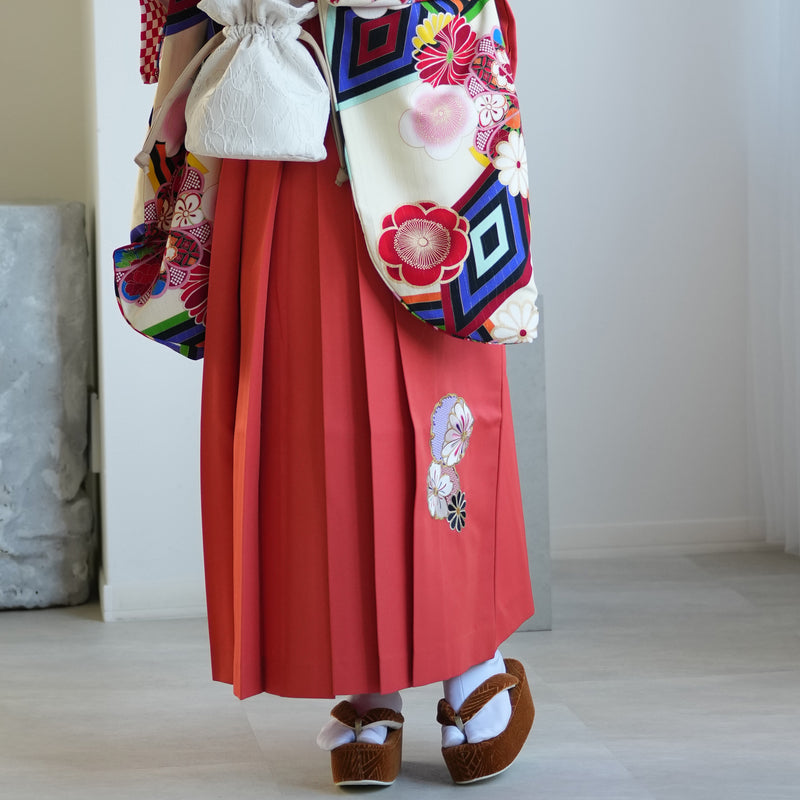 【レンタル】 袴 17点セット JAPANSTYLE×中村里砂 袴91-99cm（身長153-170cm） 二尺袖着物 フルセット レディース 大学生 卒業式 重ね衿縫い付済 （1020610801）