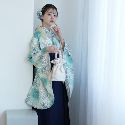 【レンタル】 袴 17点セット utatane 二尺袖着物  先染めベージュに清楚グリーンの糸菊  重ね衿縫い付済  卒業式 大学生 専門学生 （1020612301）