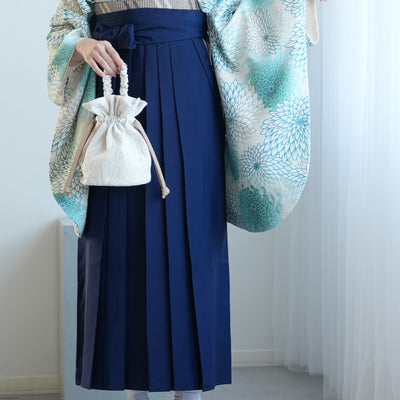 【レンタル】 袴 17点セット utatane 二尺袖着物  先染めベージュに清楚グリーンの糸菊  重ね衿縫い付済  卒業式 大学生 専門学生 （1020612301）