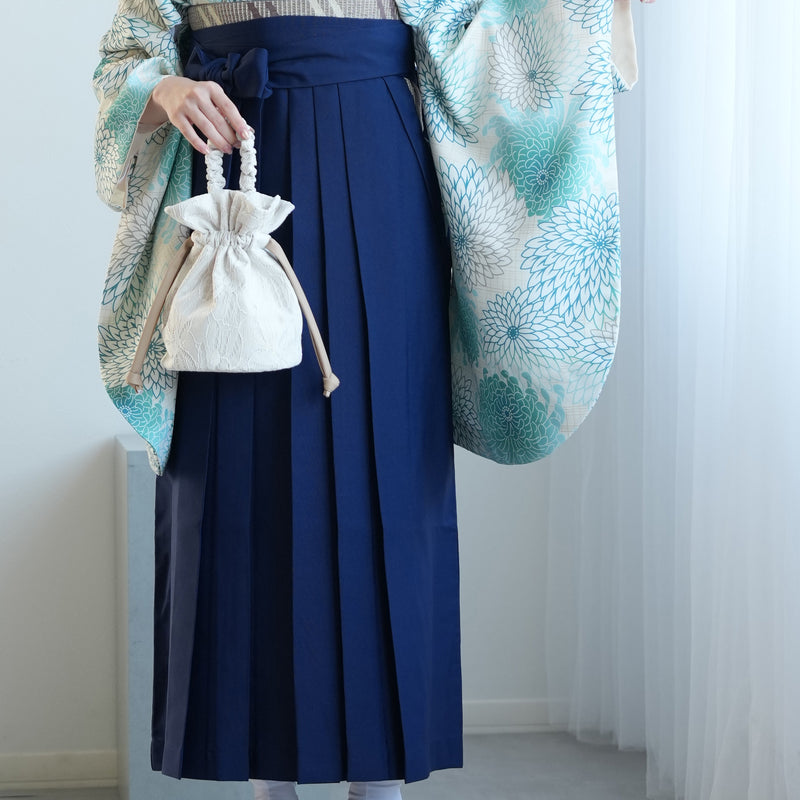 【レンタル】 袴 17点セット utatane 二尺袖着物  先染めベージュに清楚グリーンの糸菊  重ね衿縫い付済  卒業式 大学生 専門学生 （1020612301）