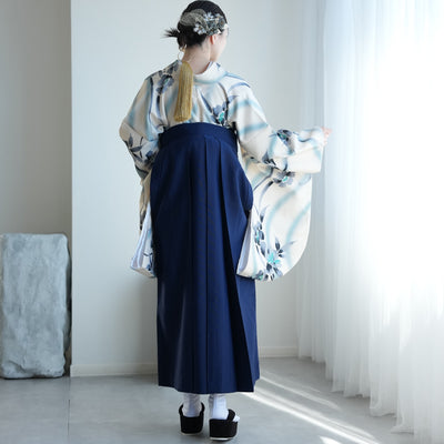 【レンタル】 袴 17点セット utatane 二尺袖着物  レトロホワイトに流れる美人花 袴91cm（身長153-158cm） 重ね衿縫い付済  卒業式 大学生 専門学生 （1020617101）