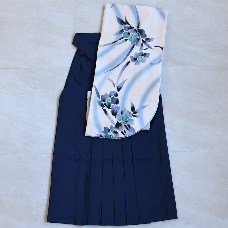 【レンタル】 袴 17点セット utatane 二尺袖着物  レトロホワイトに流れる美人花 袴91cm（身長153-158cm） 重ね衿縫い付済  卒業式 大学生 専門学生 （1020617101）