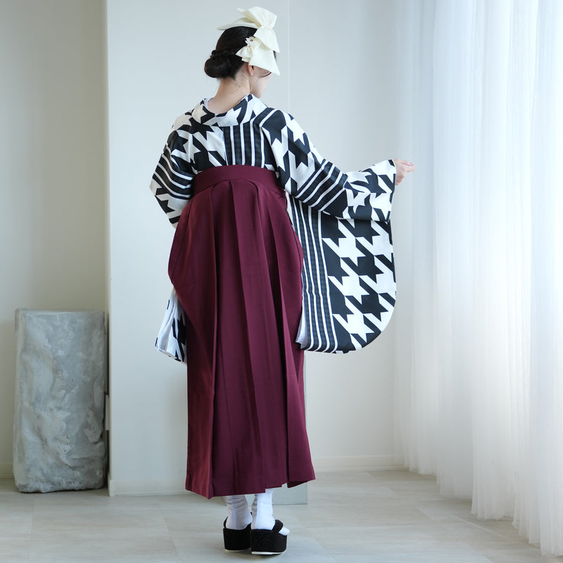 【レンタル】 袴 17点セット ニコアンティーク 二尺袖着物  ブラック千鳥ストライプ 袴91cm（身長153-158cm） 重ね衿縫い付済  卒業式 大学生 専門学生 （1020625401）