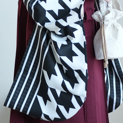 【レンタル】 袴 17点セット ニコアンティーク 二尺袖着物  ブラック千鳥ストライプ 袴91cm（身長153-158cm） 重ね衿縫い付済  卒業式 大学生 専門学生 （1020625401）