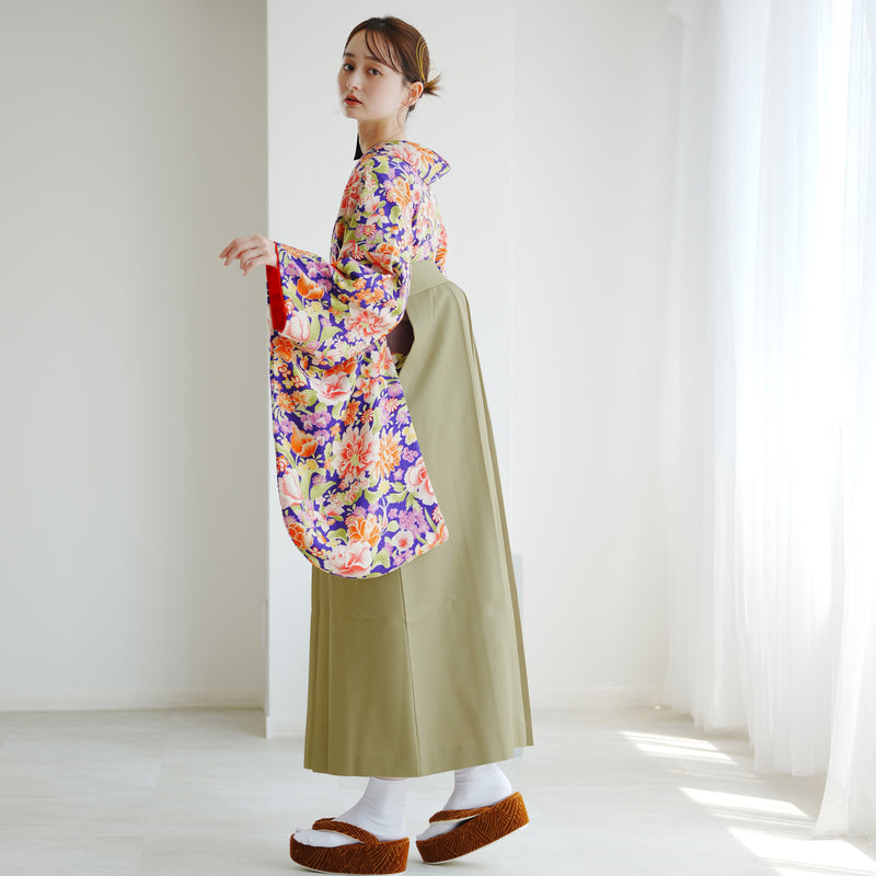【レンタル】 袴 17点セット  モダンアンテナ　二尺袖着物 紫に古布アンティークタッチ花づくし  重ね衿縫い付済  卒業式 大学生 専門学生（1020647301）