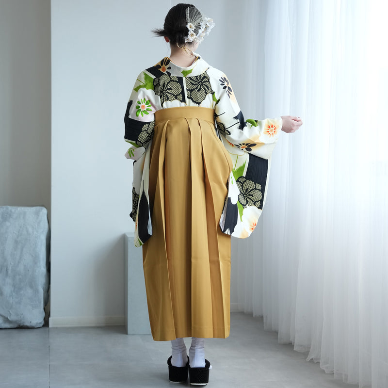 【レンタル品】紅一点 2尺袖 袴 17点セット 91-99cm 日本製 レトロモダン系 菊 黄緑系（1020648201）