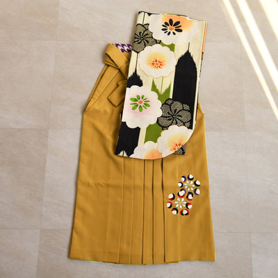 【レンタル品】紅一点 2尺袖 袴 17点セット 91-99cm 日本製 レトロモダン系 菊 黄緑系（1020648201）