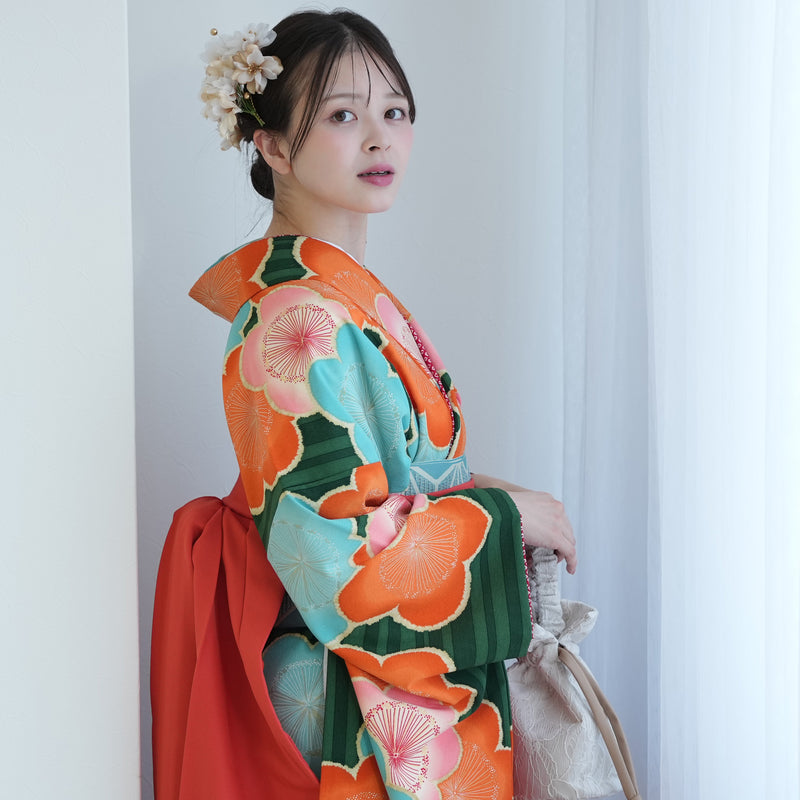 【レンタル】 袴 17点セット  九重 二尺袖着物 グリーンにオレンジと水色の大きな梅  重ね衿縫い付済  卒業式 大学生 専門学生（1020649101）