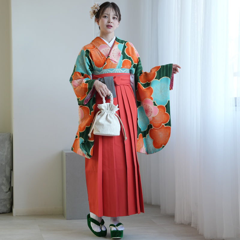 【レンタル】 袴 17点セット  九重 二尺袖着物 グリーンにオレンジと水色の大きな梅  重ね衿縫い付済  卒業式 大学生 専門学生（1020649101）