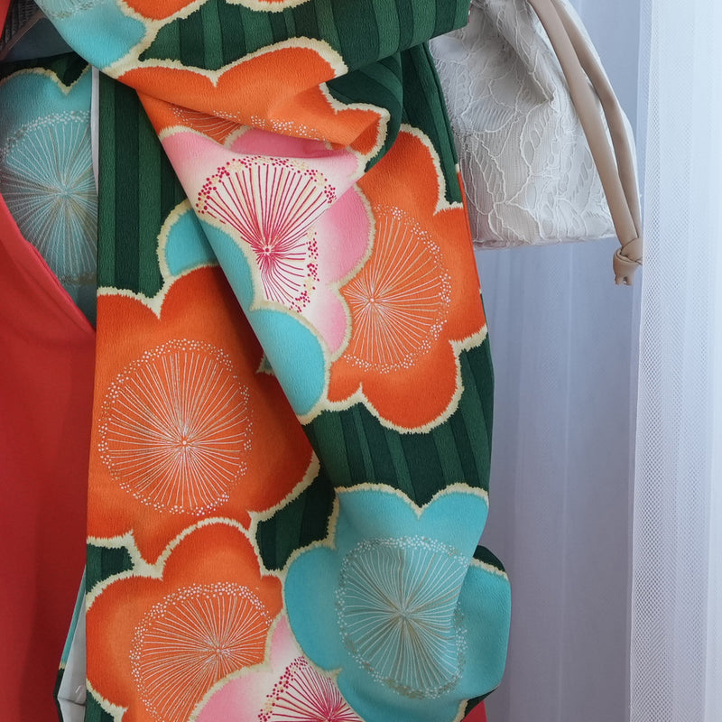 【レンタル】 袴 17点セット  九重 二尺袖着物 グリーンにオレンジと水色の大きな梅  重ね衿縫い付済  卒業式 大学生 専門学生（1020649101）