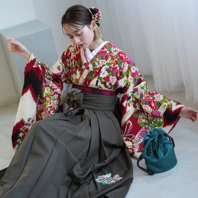 【レンタル】九重 2尺袖 袴 17点セット 91-99cm 日本製 レトロモダン系 花くす玉 赤系（1020654801）