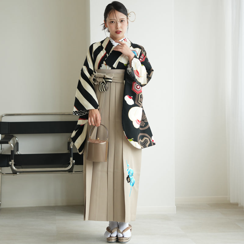 【レンタル】 袴 17点セット JAPAN STYLE  袴91-99cm（身長153-170cm） 二尺袖着物 フルセット レディース 大学生 卒業式 重ね衿縫い付済（1020675201）