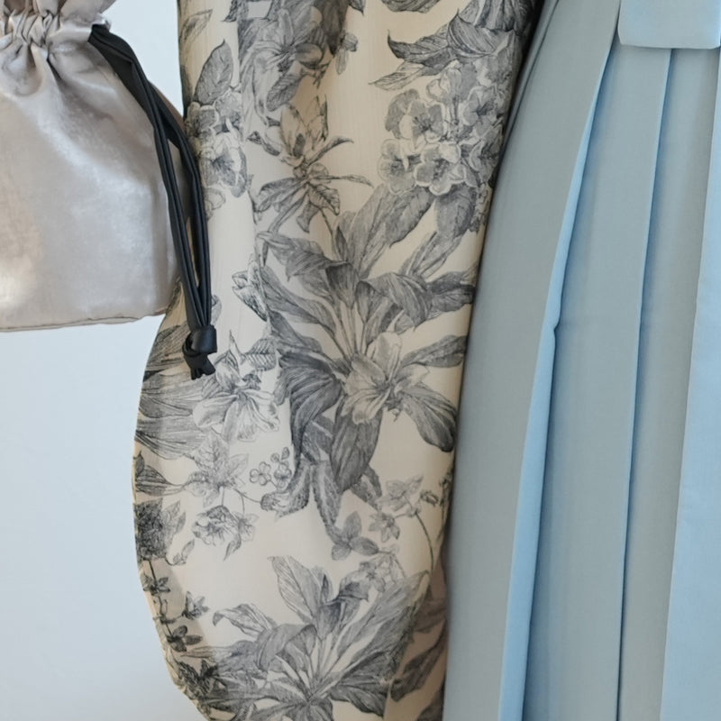 【レンタル】2尺袖 袴 17点セット 91-99cm 国産生地 レトロモダン系 花 ベージュ系（1020684201）