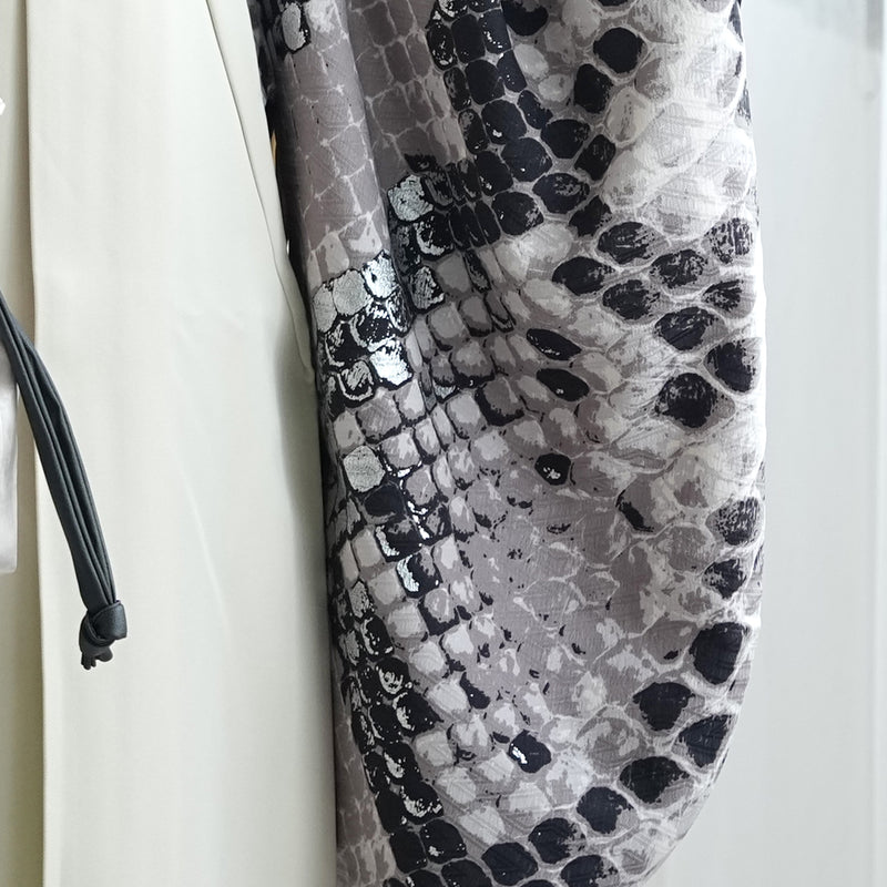 【レンタル】 袴 17点セット モダンアンテナ 袴91-99cm（身長153-170cm） 二尺袖着物 フルセット レディース 大学生 卒業式 日本製 （1020697101）