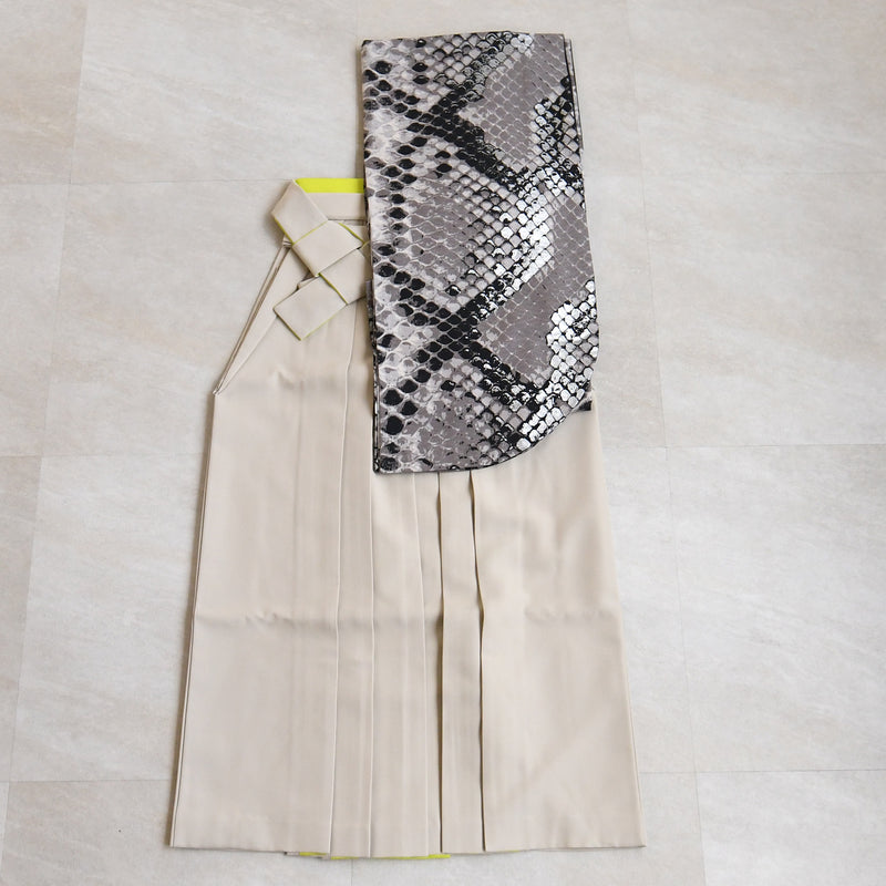 【レンタル】 袴 17点セット モダンアンテナ 袴91-99cm（身長153-170cm） 二尺袖着物 フルセット レディース 大学生 卒業式 日本製 （1020697101）