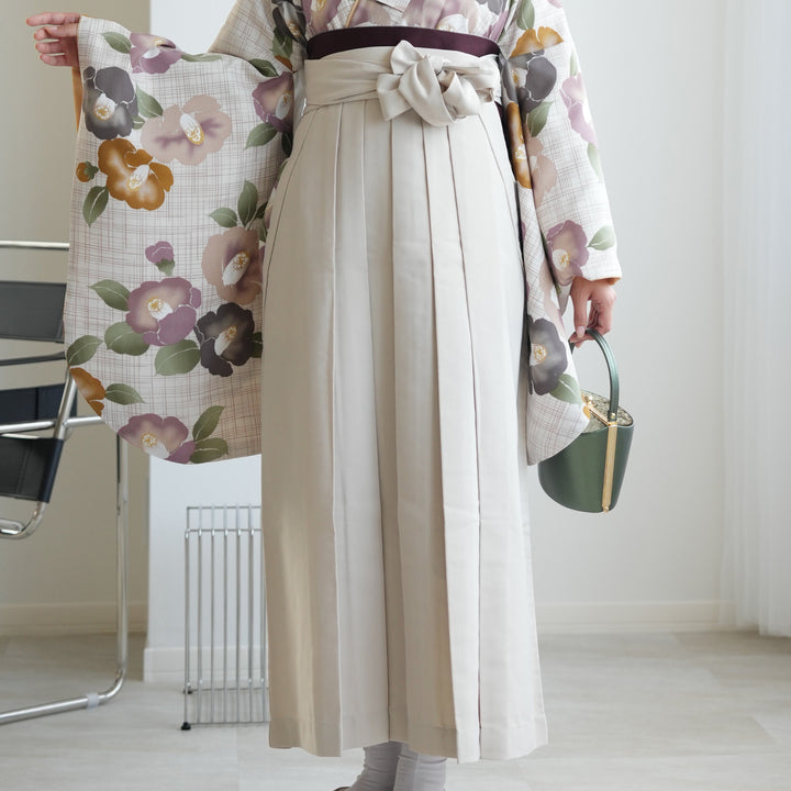 レンタル】 袴 17点セット utatane 格子ベージュにニュアンス椿 袴91cm