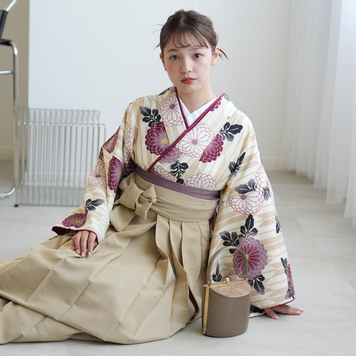 utatane 袴　ベージュ矢絣とえんじの菊　2尺袖着物 袴 肌襦袢　4点セット utatane 袴ベージュ矢絣とえんじの菊2尺袖着物 袴 肌襦袢4点セット