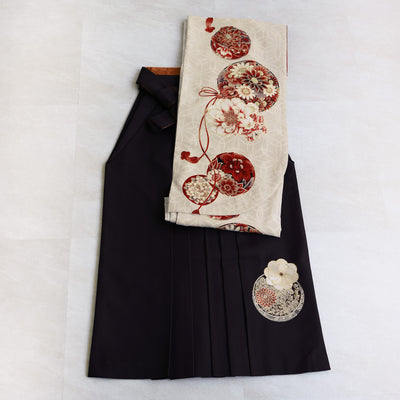 【レンタル】 袴 17点セット  JAPAN STYLE×中村里砂　二尺袖着物  赤の華玉  重ね衿縫い付済  卒業式 大学生 専門学生（1020721901）