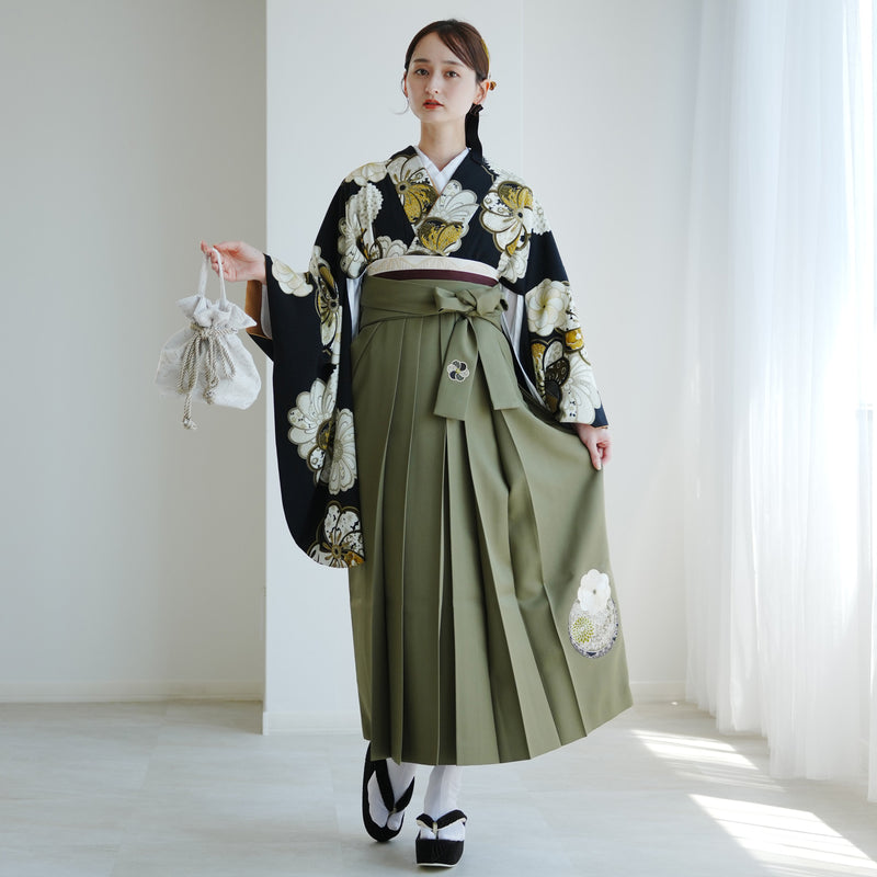 【レンタル】 袴 17点セット JAPAN STYLE×中村里砂 二尺袖着物 黒地にレトロねじり梅 重ね衿縫い付済  卒業式 大学生 専門学生（1020722012）